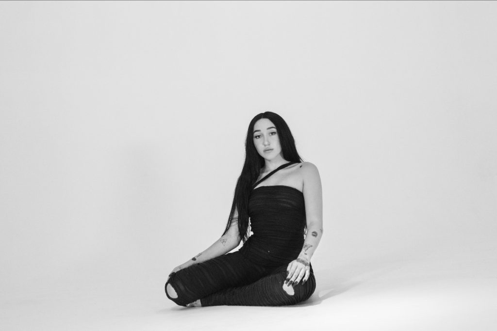 NOAH CYRUS RELEASES OFFICIAL MUSIC VIDEO FOR ‘LONELY’