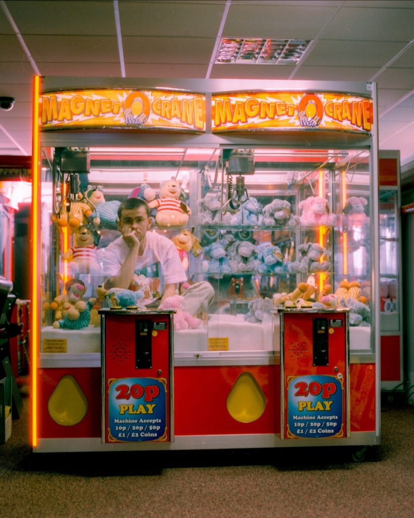 EASY LIFE SHARE BRAND NEW TRACK ‘DAYDREAMS’