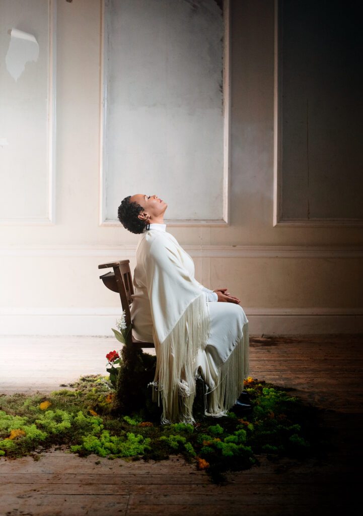 EMELI SANDÉ UNVEILS NEW SONG & VIDEO, ‘BRIGHTER DAYS’