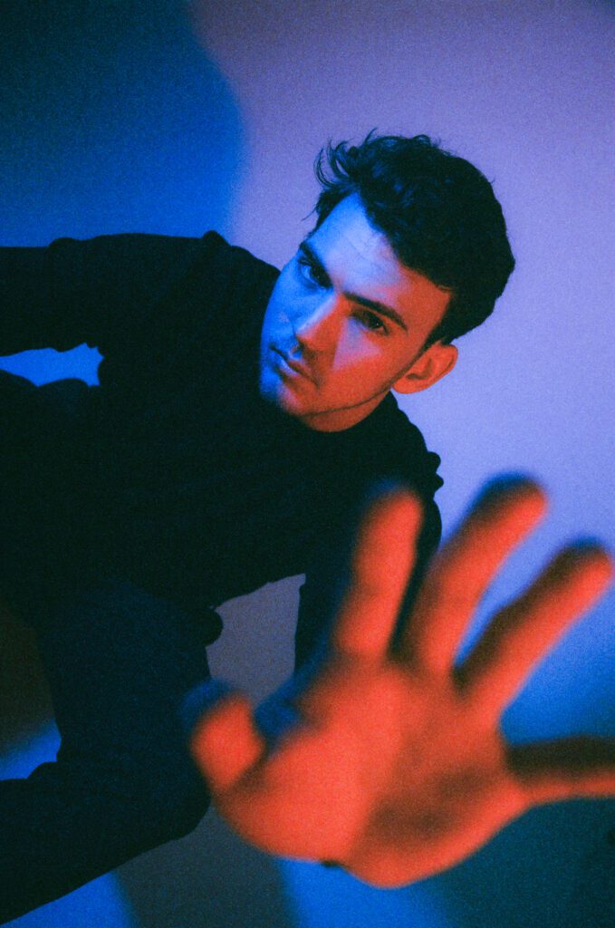CADE HOPPE PREMIERES “MORPHINE” MUSIC VIDEO