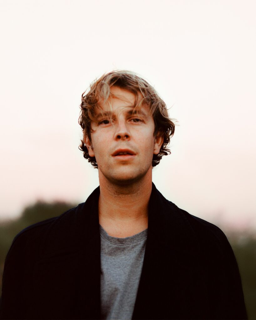 Tom Odell Releases ‘Butterflies’ Ft Aurora