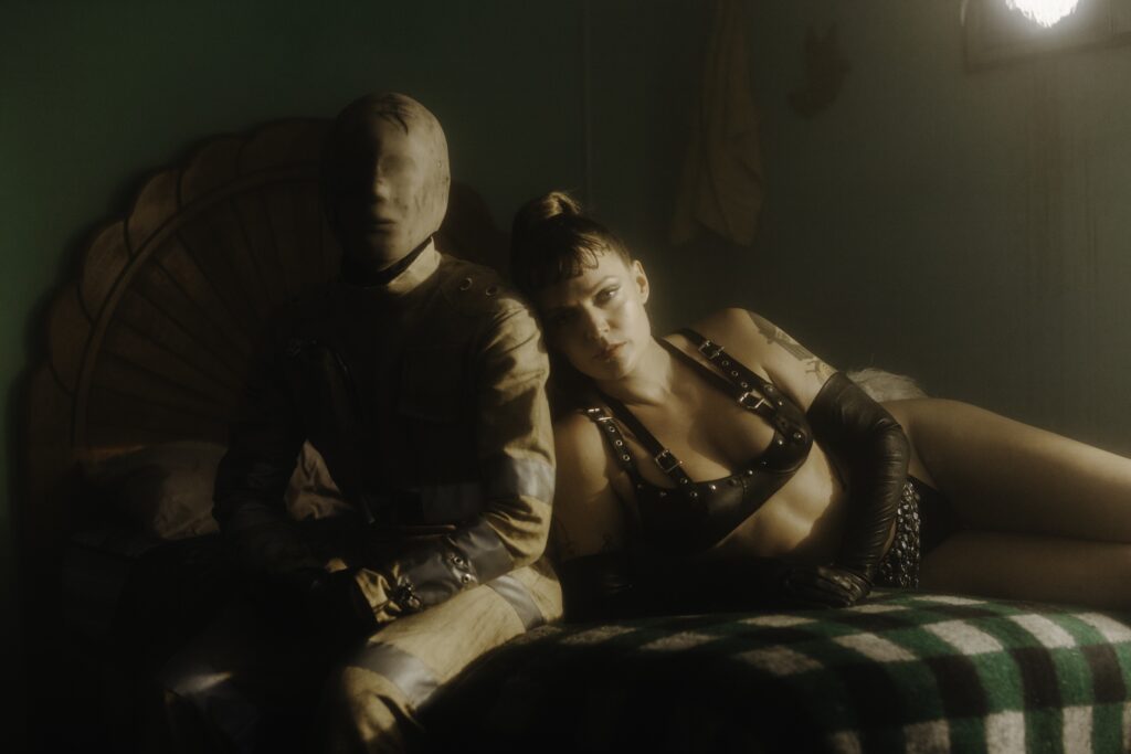 TOVE LO RETURNS WITH NEW SINGLE & MUSIC VIDEO ‘BORDERLINE’