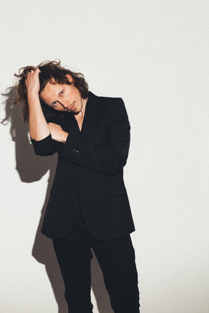 JOSH SAVAGE -THE GROUNDBREAKING ALBUM ‘LOVE LETTERS’ 