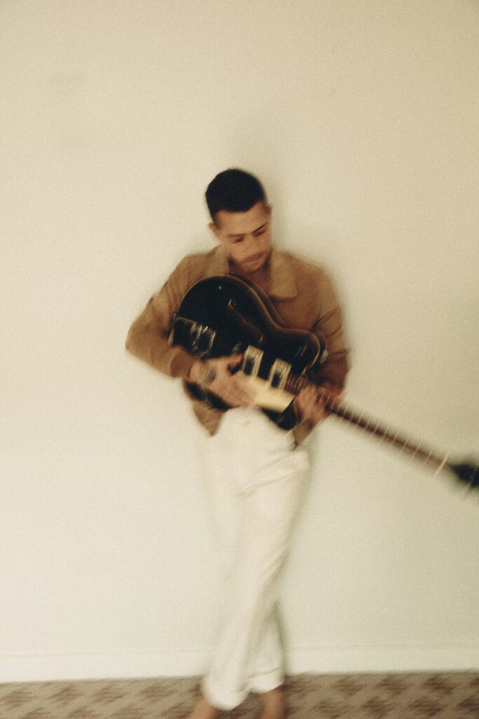 JAMES MCVEY SHARES THE NEW SINGLE ‘STRANGERS’ FEATURING LILLA VARGEN