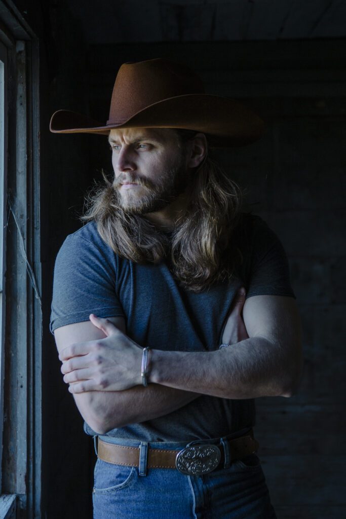 WARREN ZEIDERS SEEKS REVENGE ON NEW SINGLE “BETRAYAL”
