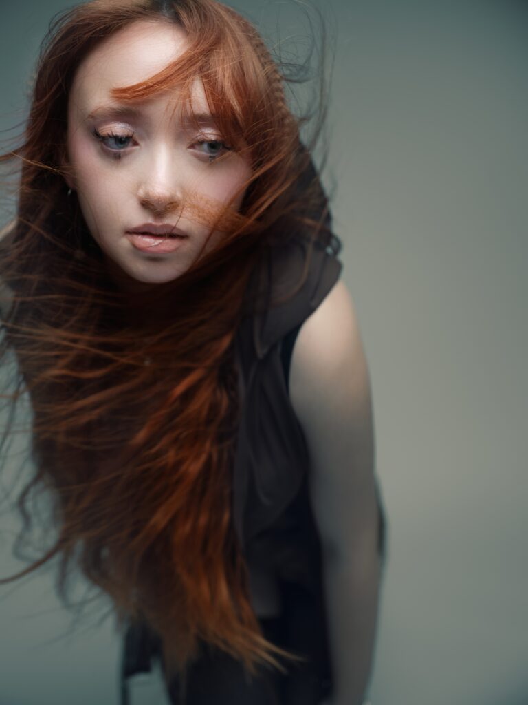 RISING STAR EMMMA TELLS THE STORY OF HER CHANGING LIFE PERSPECTIVE WITH HER DEBUT SINGLE ‘PLAYING IT SAFE’