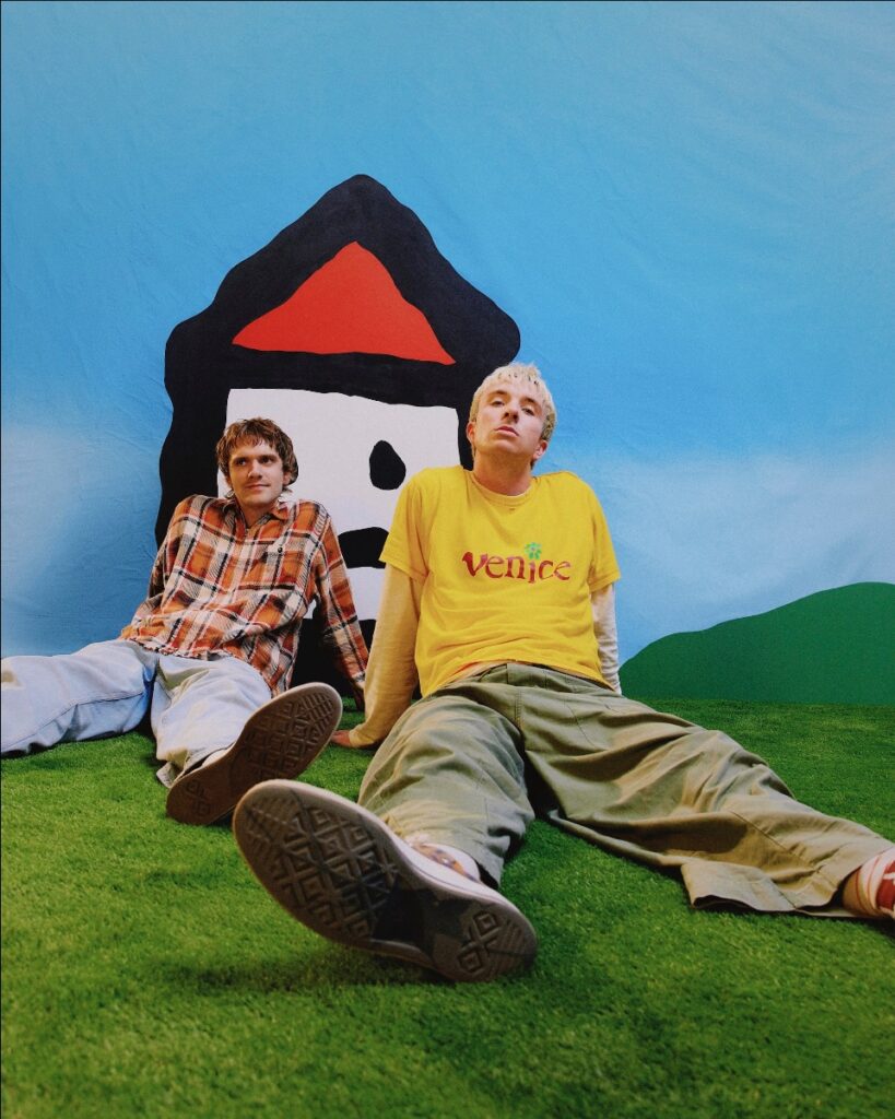 GOOD NEIGHBOURS UNVEIL NEW TRACK, “BLOOM”