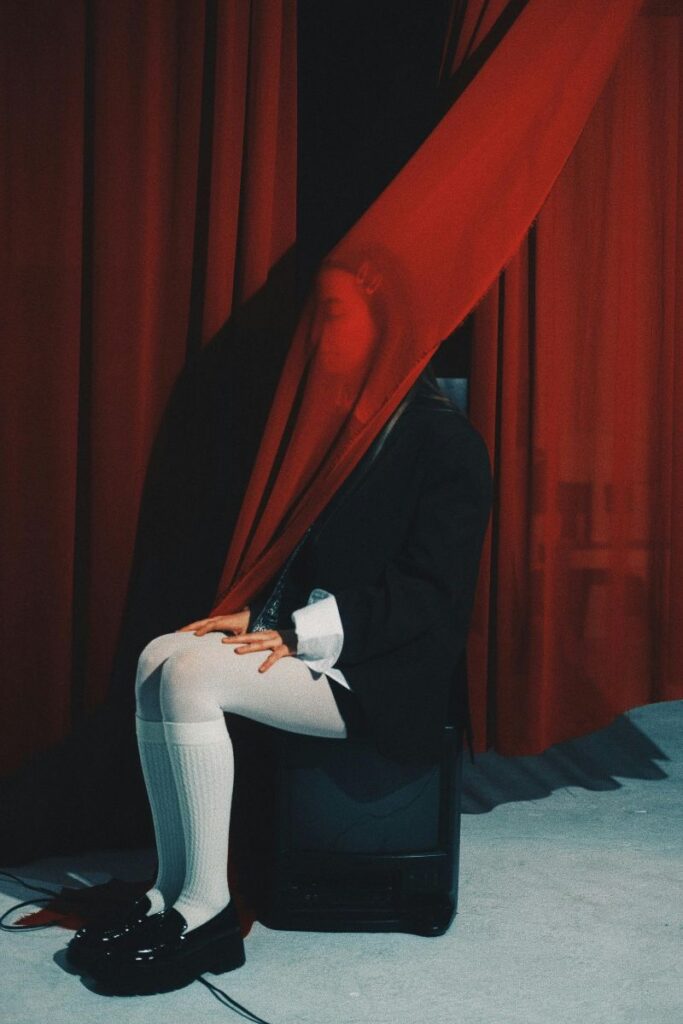 Ezra Veda – Hazy Escapade