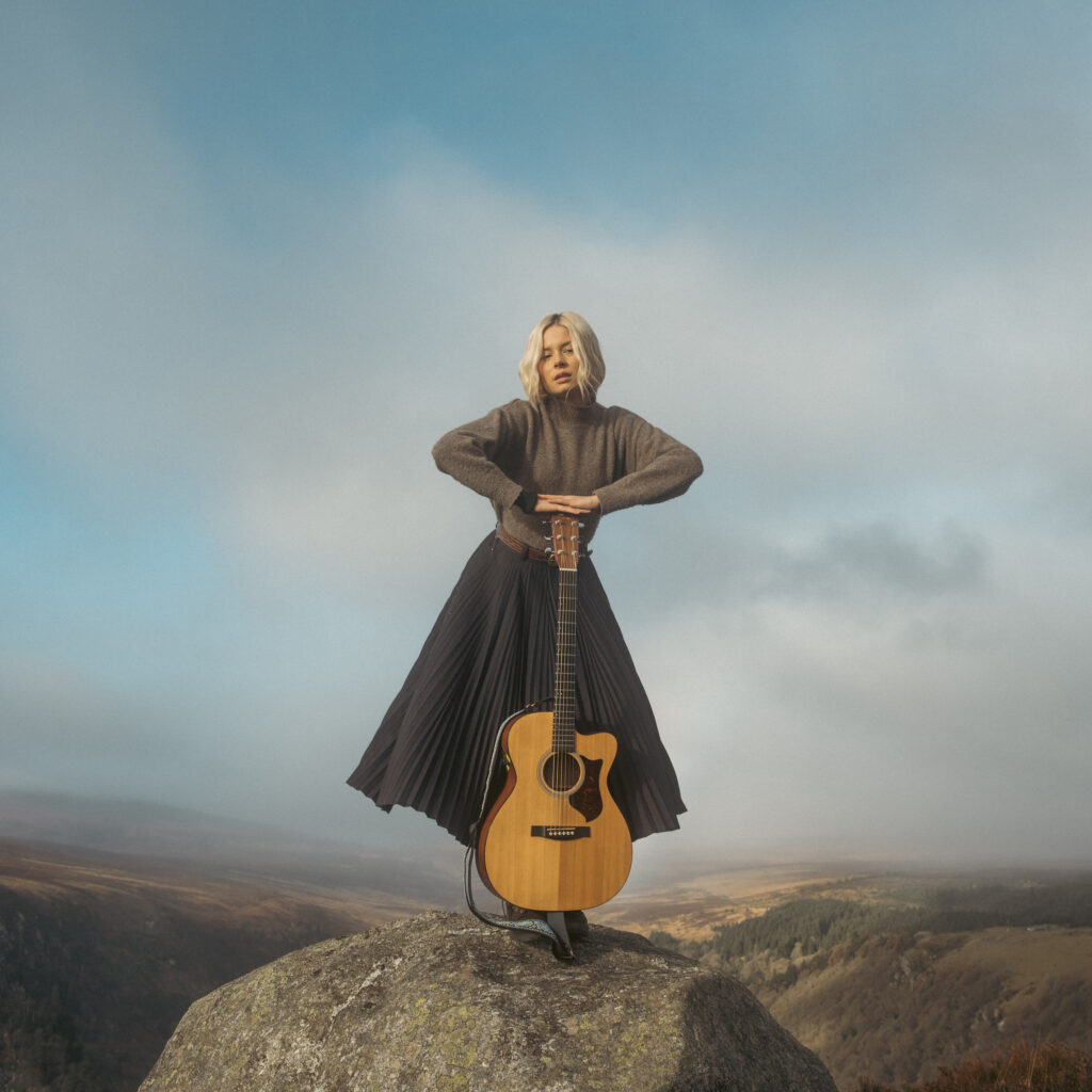 NINA NESBITT ANNOUNCES DELUXE EDITION ‘MOUNTAIN MUSIC (THE SUMMIT)’ OUT ON 21ST FEBRUARY