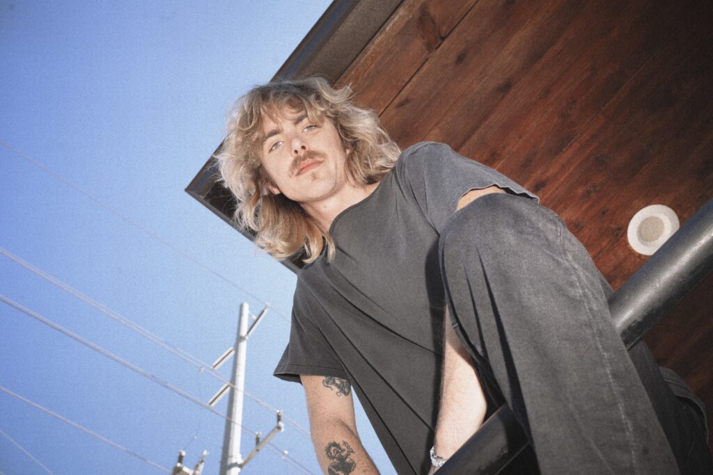 SOUTHERN ALT ROCKER WILLY COBB SHARES LATEST SINGLE “NEW CHAPTERS”