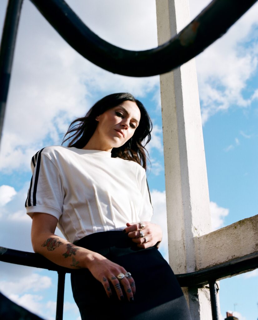 AMY MACDONALD SHARES THE NEW SINGLE ‘CAN YOU HEAR ME?’