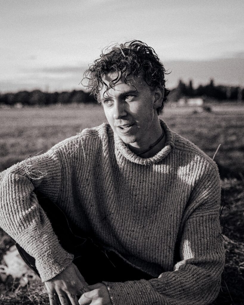 Rising Folk Visionary Finnegan Tui Shares Evocative New Release ‘Fuel On The Fire’