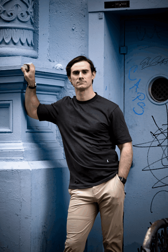 Electronic visionary ASTOR releases stirring single ‘Stars’