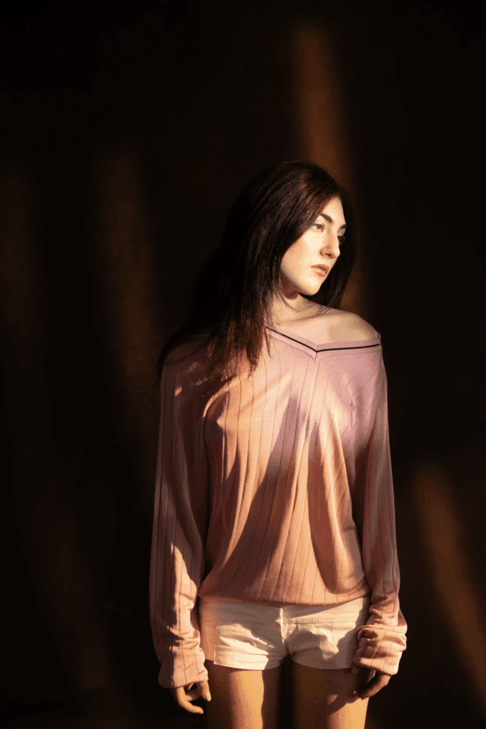  new single and music video “Hurts Me To Hate You” from New York based singer-songwriter and musician ROREY
