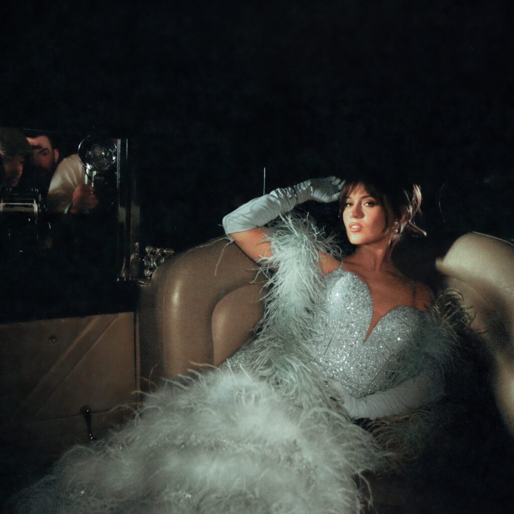 TIFFANY STRINGER STEPS INTO THE SPOTLIGHT WITH CINEMATIC NEW SINGLE “DAMN GOOD ACTRESS”