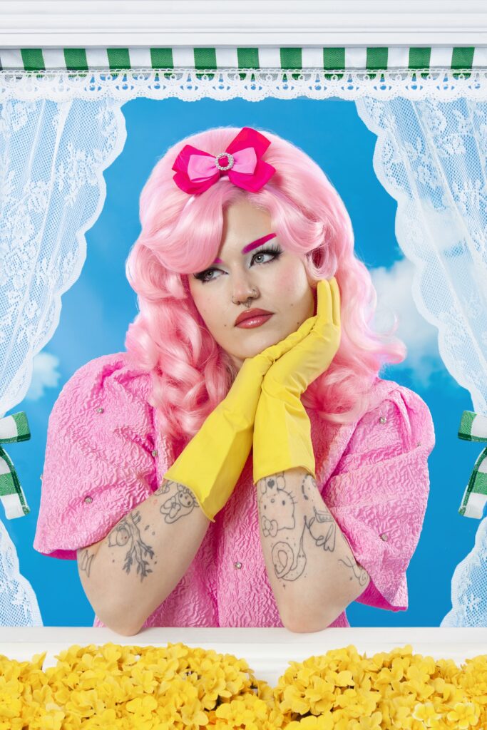 MAE STEPHENS VOWS TO STOP BEING A PEOPLE PLEASER WITH HER NEW SINGLE ‘EARN IT’