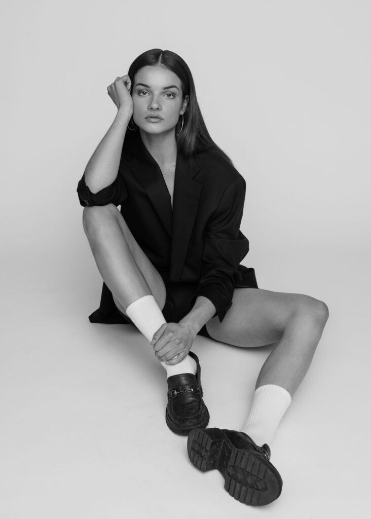 JESS BALL EXPLORES HER OWN EXPERIENCES OF OCD WITH THE NEW SINGLE ‘KIDDIN’’