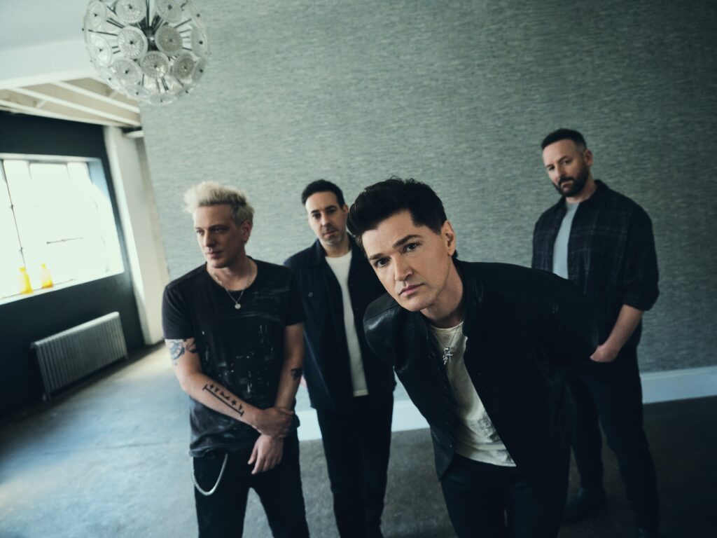 THE SCRIPT SHARE THE NEW SINGLE ‘THE CROWD WAS SINGING WONDERWALL’ 