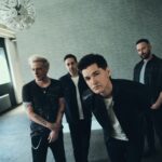THE SCRIPT SHARE THE NEW SINGLE ‘THE CROWD WAS SINGING WONDERWALL’ 